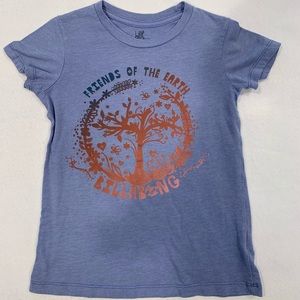 Billie Girls tee Size Small (7/8)🌎🌳